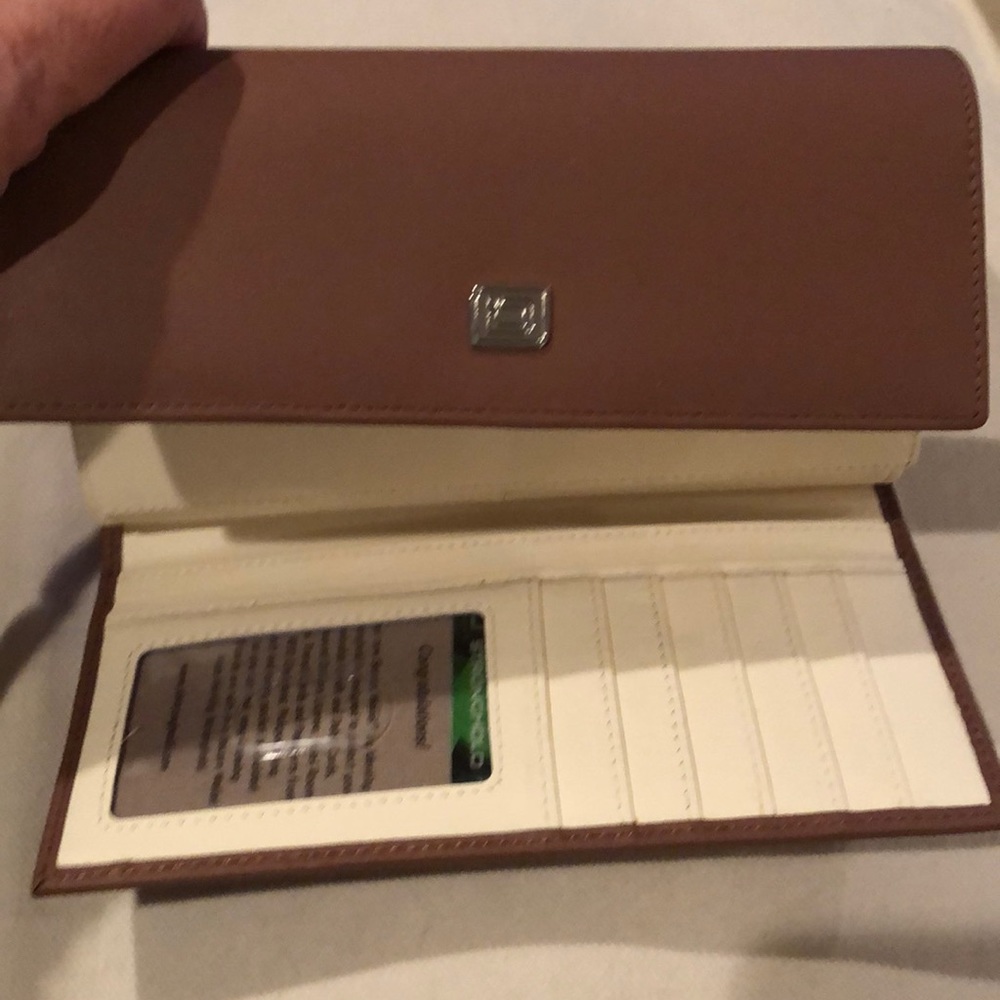 Identity Stronghold wallet